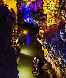 【英德連州3天】<中國(guó)瑤族第一寨南崗千年瑤寨5A連州地下河、峰林曉鎮(zhèn)賞花海筆架山千谷溪大瀑布>