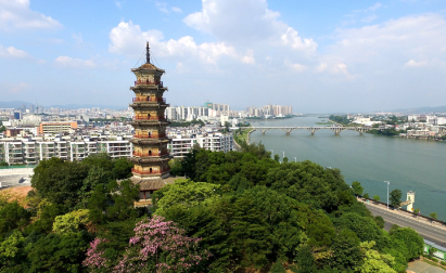 【春沐源小鎮(zhèn)2天】<萬綠谷風景區(qū)--入住春沐源小鎮(zhèn)、湖邊沙灘、棕櫚原湯溫泉 參觀小鎮(zhèn)、觀光艇>